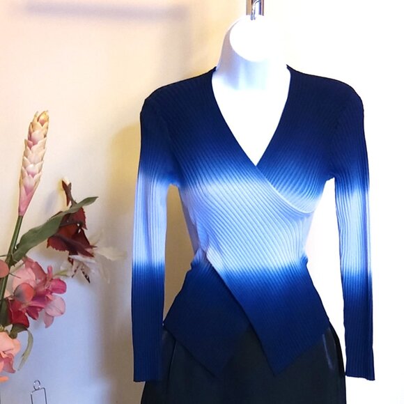 NWT Women’s Navy Blue Dip-dyed Lightweight V Neck Long Sleeve Cardigan Sweater - Picture 4 of 7